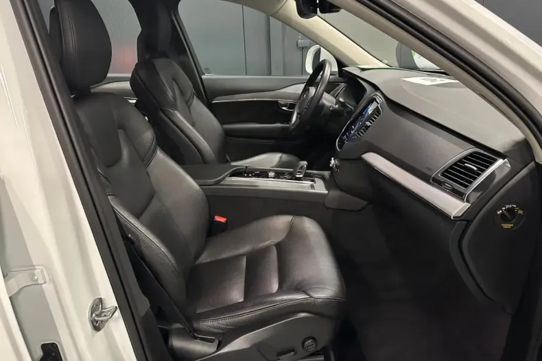 Volvo XC90 din 2022 cu 82.650 km - oferta VOL176579 - foto 6