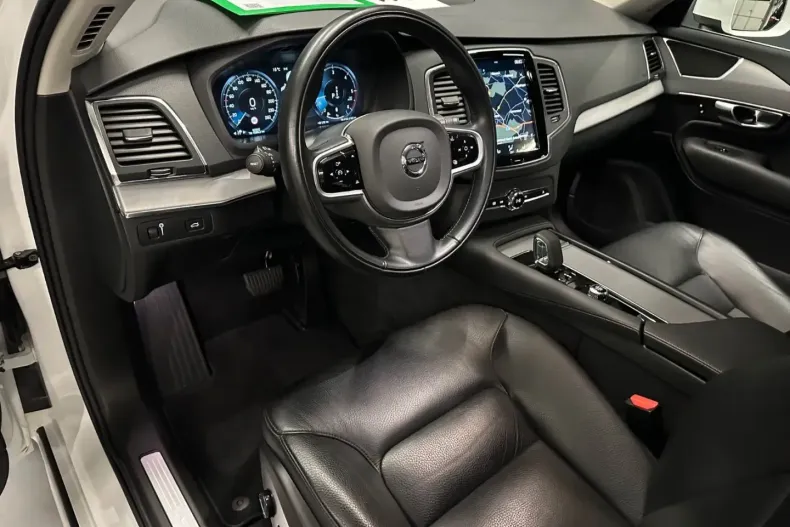 Volvo XC90 din 2022 cu 82.650 km - oferta VOL176579 - foto 11