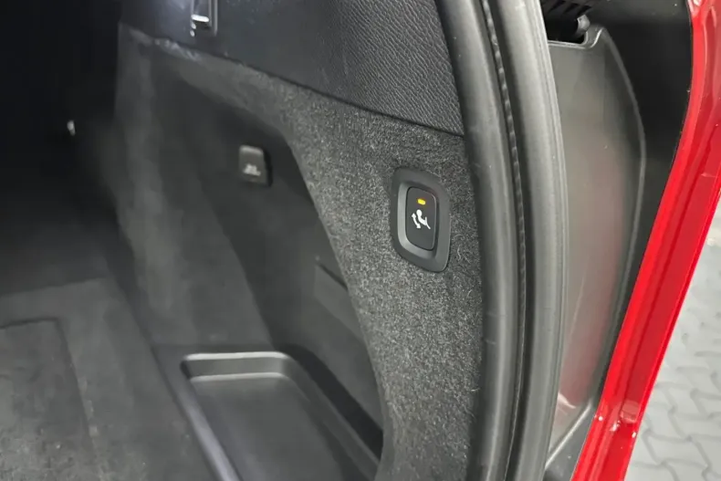 Volvo XC90 din 2022 cu 82.650 km - oferta VOL176579 - foto 21