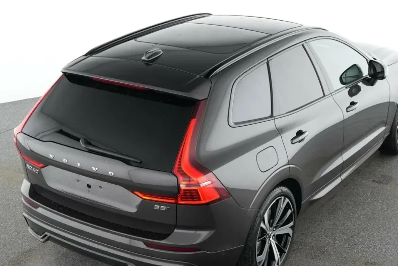 Volvo XC60 din 2025 cu 1.500 km - oferta VOL176628 - foto 2