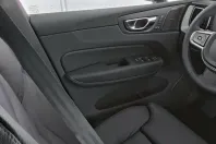 Volvo XC60 din 2025 cu 1.500 km - oferta VOL176628 - foto 6