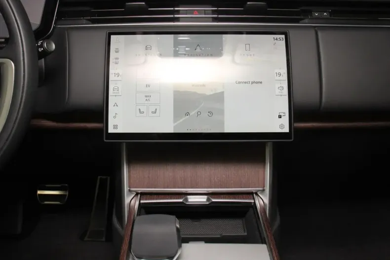 Land Rover Range Rover din 2024 cu 12.600 km - oferta LAN176633 - foto 7