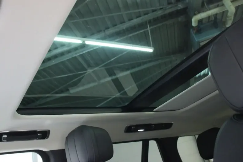 Land Rover Range Rover din 2024 cu 12.600 km - oferta LAN176633 - foto 9