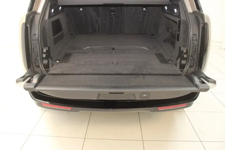 Land Rover Range Rover din 2024 cu 12.600 km - oferta LAN176633 - foto 12