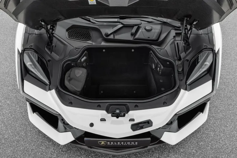 Lamborghini Revuelto din 2024 cu 9.100 km - oferta LAM176636 - foto 25