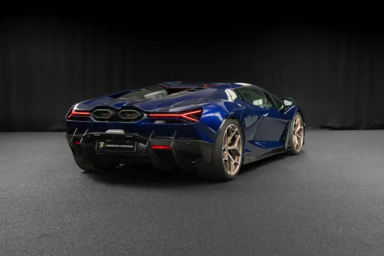 Lamborghini Revuelto din 2024 cu 3.000 km - oferta LAM176639 - foto 4