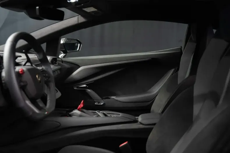 Lamborghini Revuelto din 2024 cu 3.000 km - oferta LAM176639 - foto 11