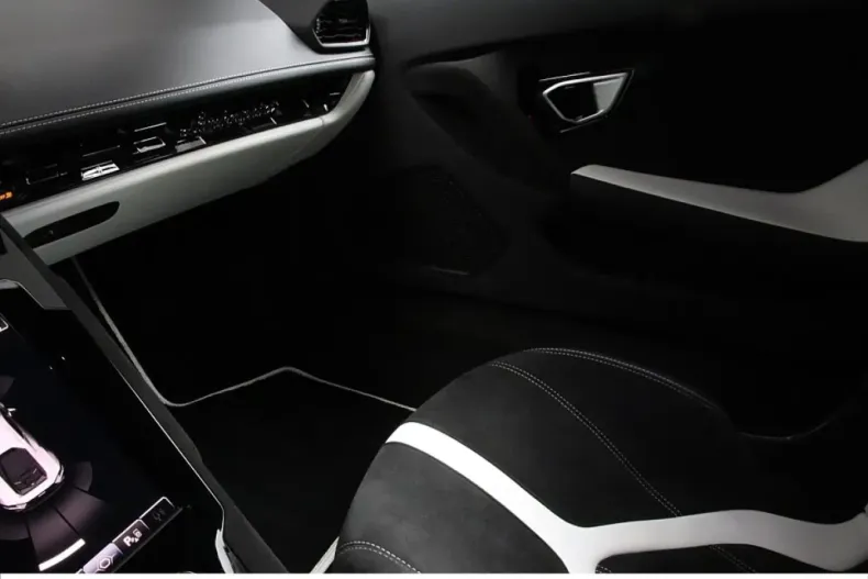 Lamborghini Huracán din 2024 cu 5.700 km - oferta LAM176645 - foto 32