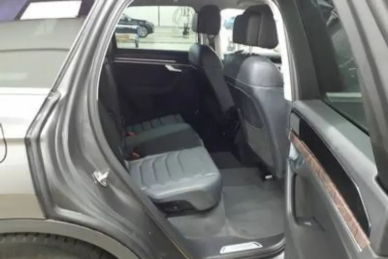 Volkswagen Touareg din 2025 cu 26.620 km - oferta VOL176649 - foto 5