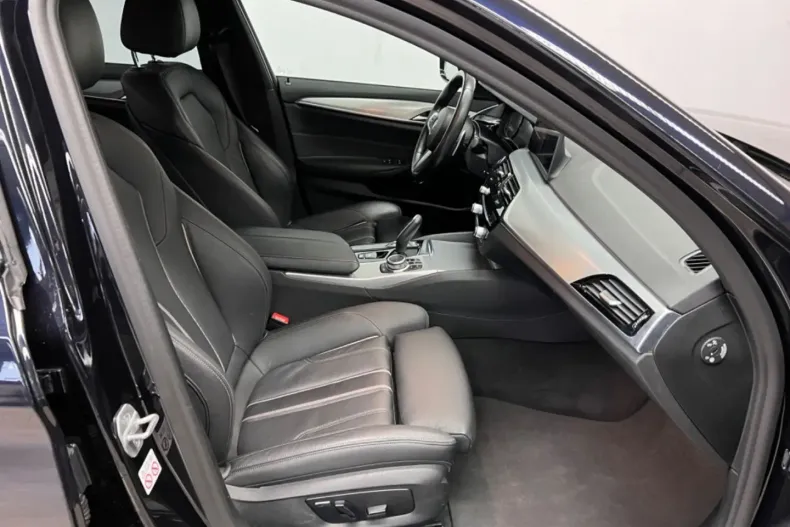 BMW 530 din 2021 cu 77.000 km - oferta BMW176661 - foto 18