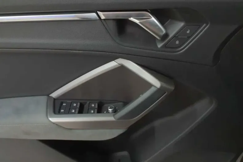 Audi Q3 din 2023 cu 45.421 km - oferta AUD176675 - foto 4