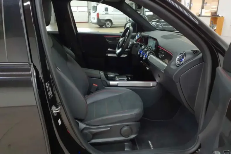 Mercedes-Benz GLB 200 din 2023 cu 69.274 km - oferta MER176682 - foto 12