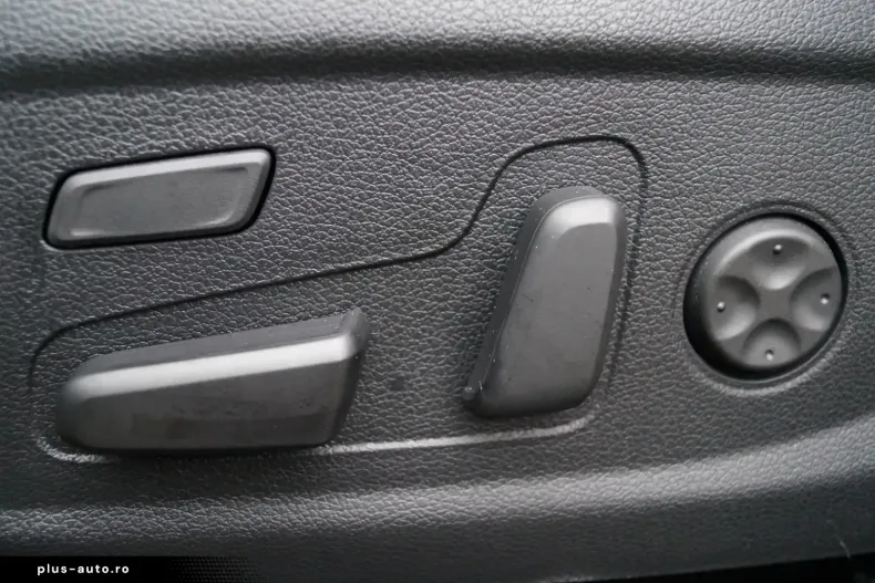 Hyundai SANTA FE din 2021 cu 76.500 km - oferta HYU176686 - foto 18