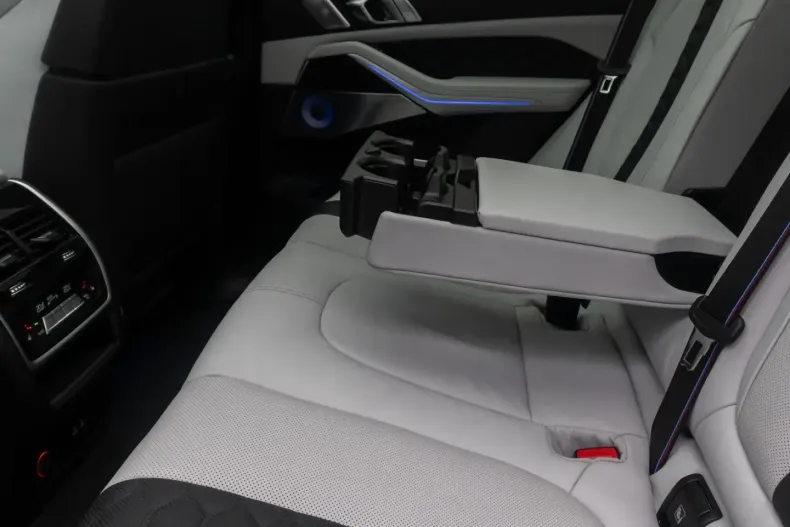 BMW X5 M din 2025 cu 5.987 km - oferta BMW176691 - foto 28