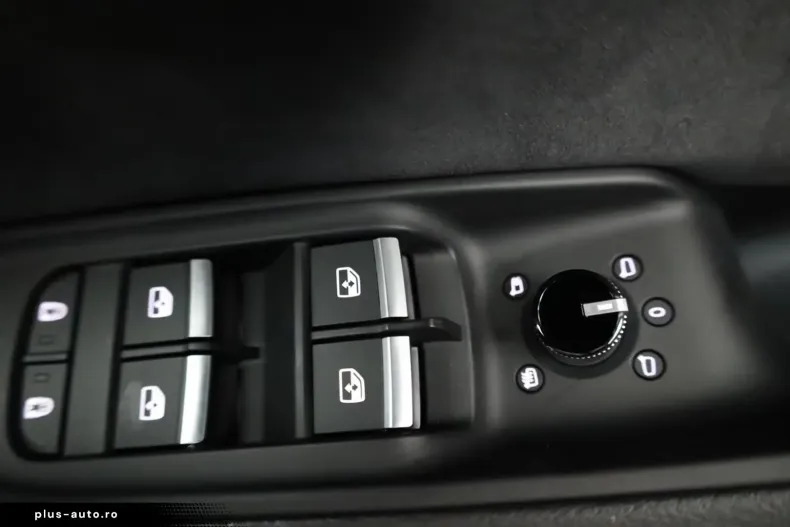 Audi Q8 din 2025 cu 10 km - oferta AUD176705 - foto 12