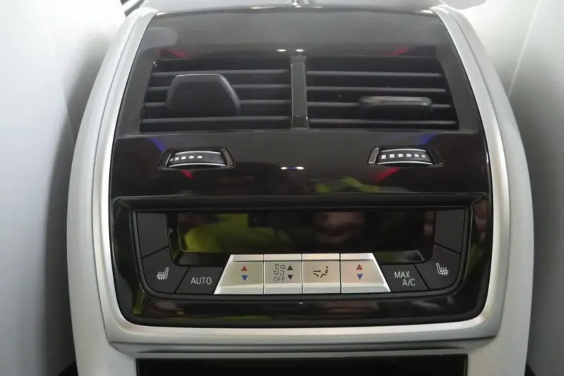 BMW XM din 2024 cu 3.600 km - oferta BMW176714 - foto 6