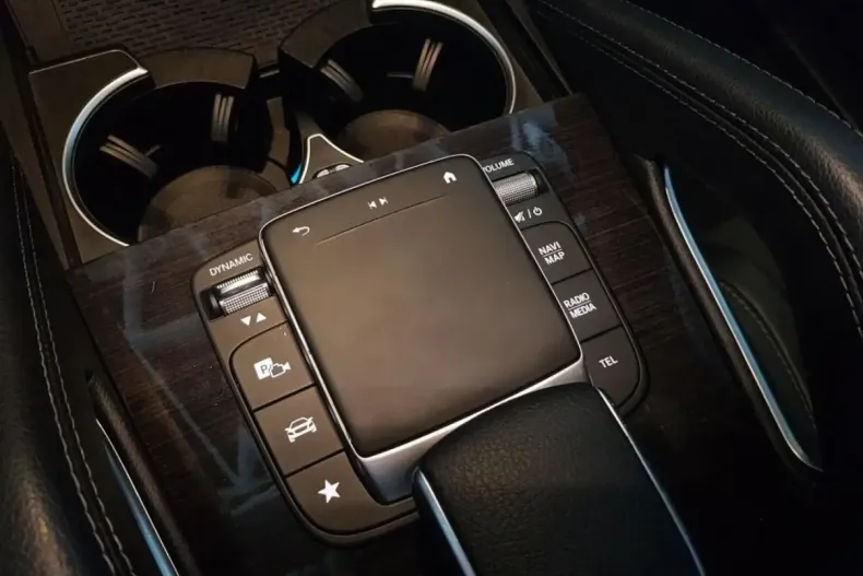 Mercedes-Benz GLE 350 din 2021 cu 24.990 km - oferta MER176728 - foto 20