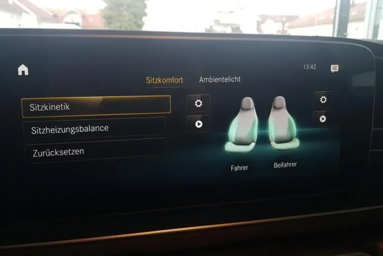 Mercedes-Benz GLE 350 din 2021 cu 24.990 km - oferta MER176728 - foto 22