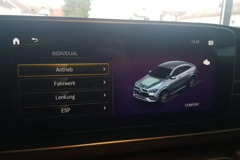 Mercedes-Benz GLE 350 din 2021 cu 24.990 km - oferta MER176728 - foto 24