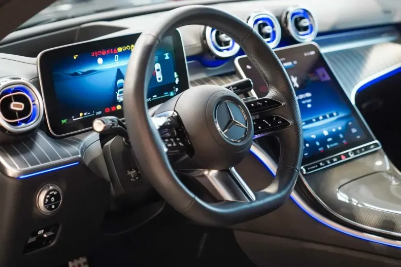 Mercedes-Benz CLE 450 din 2024 cu 6.605 km - oferta MER176747 - foto 18