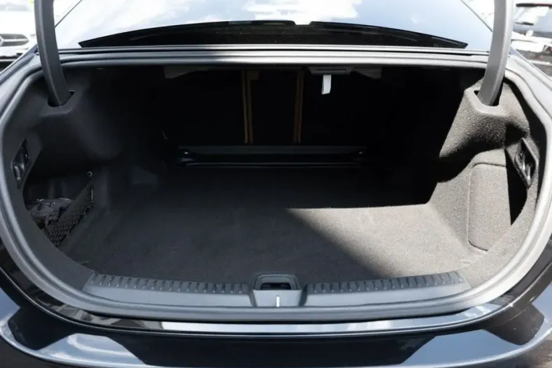 Mercedes-Benz E 200 din 2024 cu 11.086 km - oferta MER176749 - foto 6