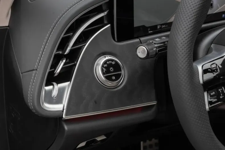 Mercedes-Benz E 200 din 2025 cu 9.545 km - oferta MER176751 - foto 14