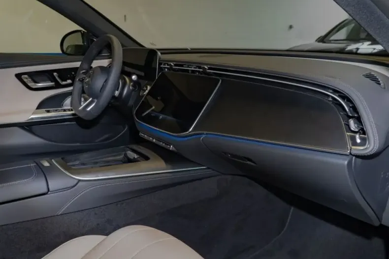 Mercedes-Benz E 200 din 2025 cu 4.628 km - oferta MER176752 - foto 8