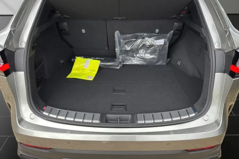 Lexus NX 350h din 2026 cu 5 km - oferta LEX176811 - foto 8