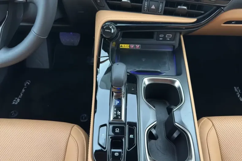 Lexus NX 350h din 2025 cu 1.950 km - oferta LEX176813 - foto 14