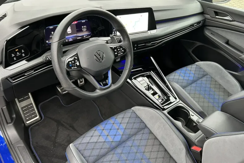 Volkswagen Golf din 2023 cu 21.393 km - oferta VOL176824 - foto 8