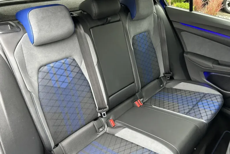 Volkswagen Golf din 2023 cu 21.393 km - oferta VOL176824 - foto 22