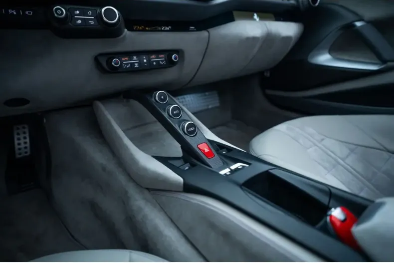 Ferrari 812 din 2024 cu 5.400 km - oferta FER176831 - foto 11