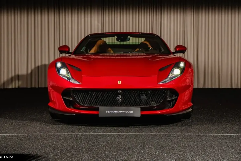 Ferrari 812 din 2023 cu 9.597 km - oferta FER176832 - foto 1