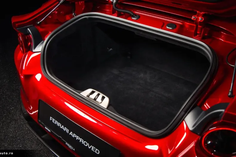 Ferrari 812 din 2023 cu 9.597 km - oferta FER176832 - foto 12