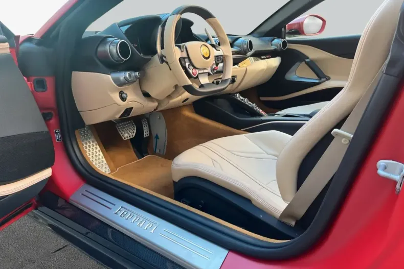 Ferrari 812 din 2023 cu 1.560 km - oferta FER176833 - foto 11