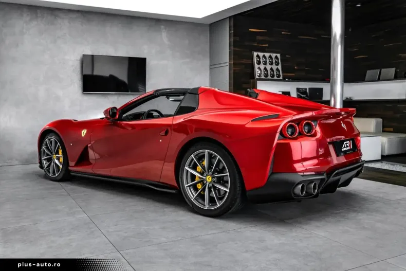 Ferrari 812 din 2023 cu 5.600 km - oferta FER176835 - foto 8
