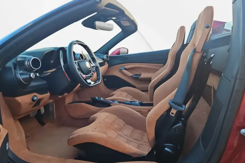 Ferrari F8 din 2023 cu 3.600 km - oferta FER176836 - foto 17