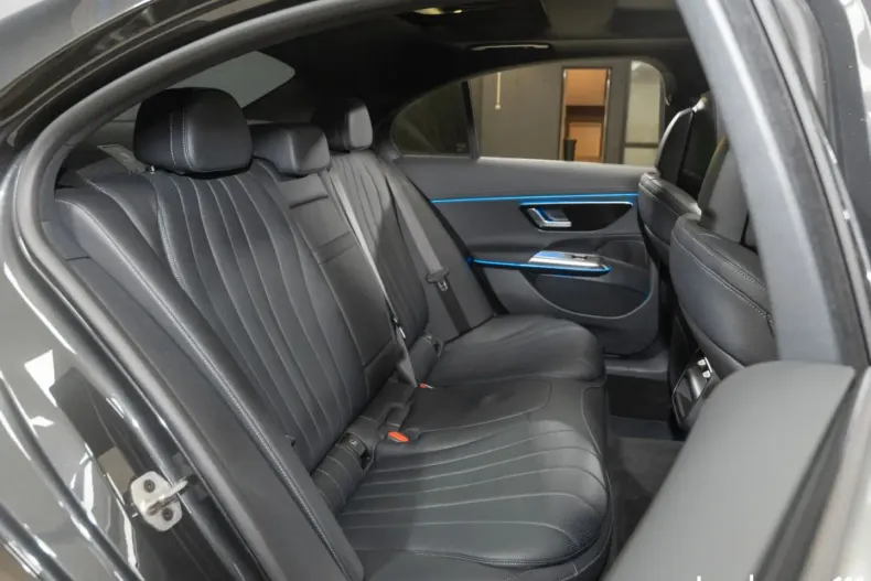 Mercedes-Benz E 450 din 2024 cu 26.499 km - oferta MER176838 - foto 15