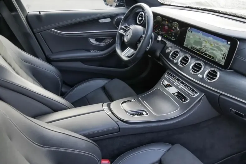 Mercedes-Benz E 300 din 2023 cu 95.072 km - oferta MER176839 - foto 4