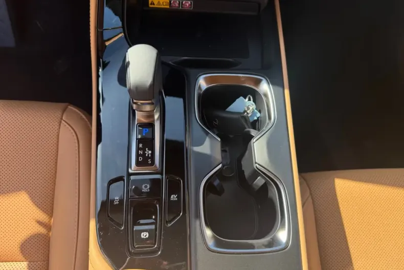 Lexus NX 350h din 2024 cu 3.500 km - oferta LEX176840 - foto 10