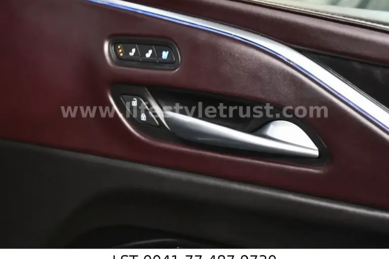 Cadillac Escalade din 2023 cu 55.540 km - oferta CAD176856 - foto 5