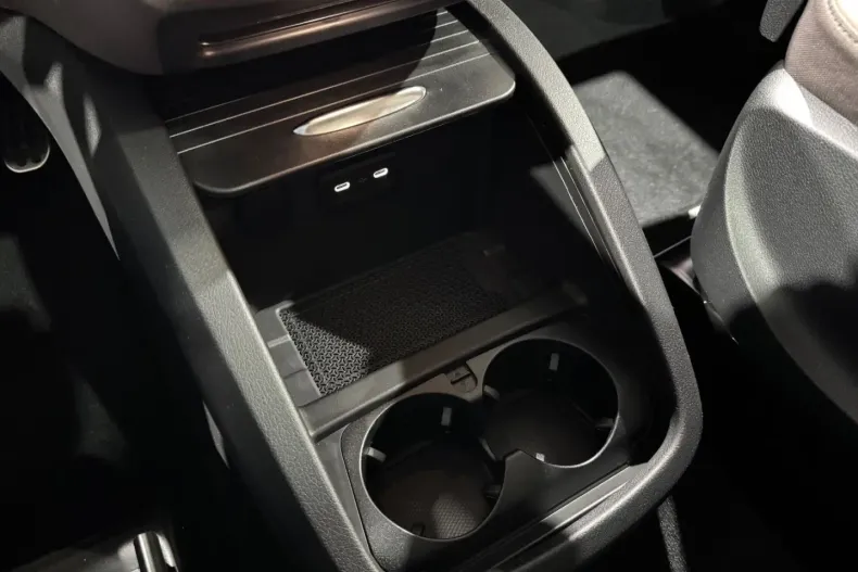 Mercedes-Benz V 300 din 2025 cu 24.500 km - oferta MER176859 - foto 43