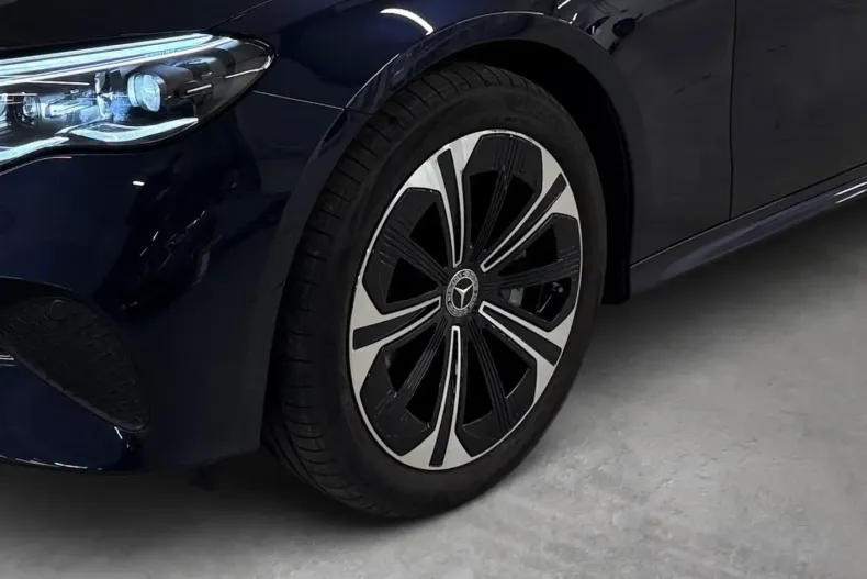 Mercedes-Benz E 300 din 2025 cu 13.484 km - oferta MER176886 - foto 5