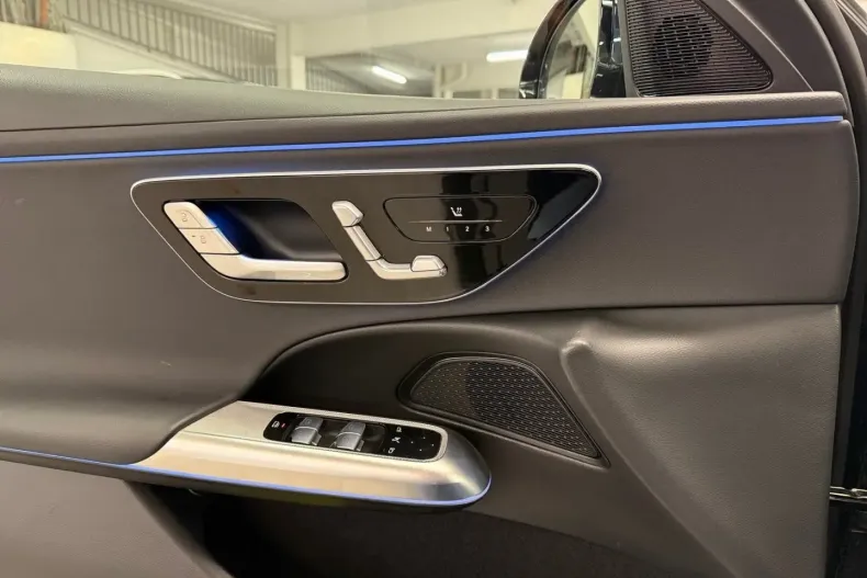 Mercedes-Benz E 300 din 2025 cu 13.484 km - oferta MER176886 - foto 12