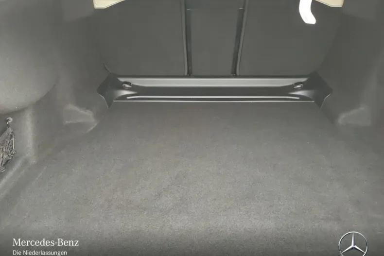 Mercedes-Benz E 200 din 2025 cu 10.276 km - oferta MER176887 - foto 15