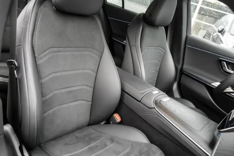 Mercedes-Benz E 200 din 2025 cu 15.578 km - oferta MER176888 - foto 6