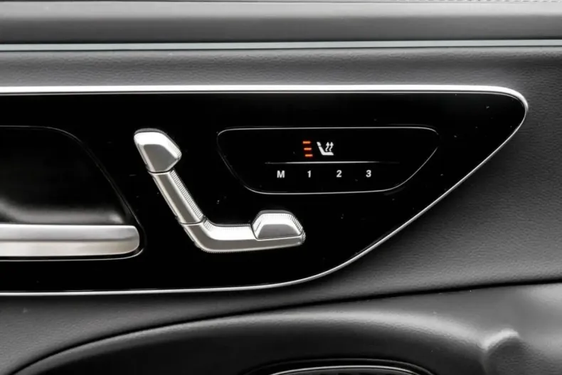 Mercedes-Benz E 200 din 2025 cu 15.578 km - oferta MER176888 - foto 17