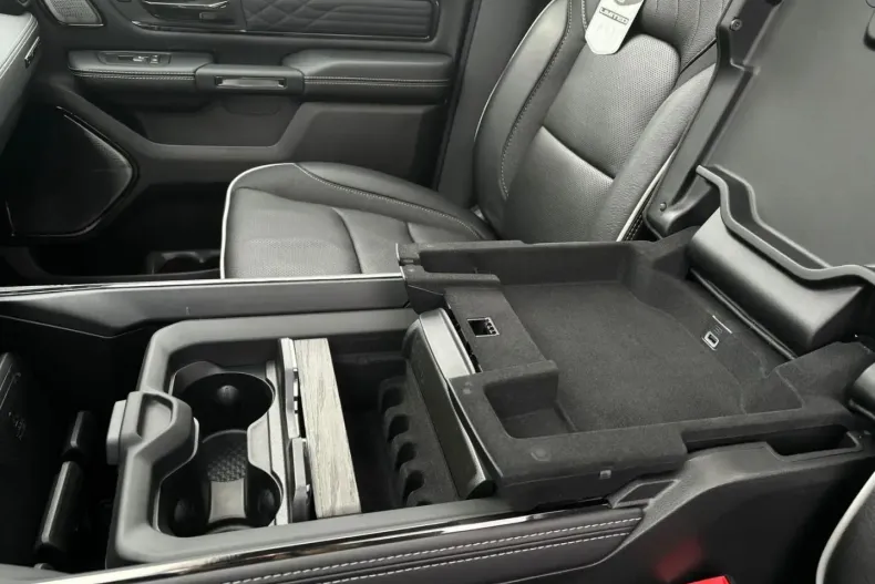 Dodge RAM din 2025 cu 4.650 km - oferta DOD176891 - foto 27