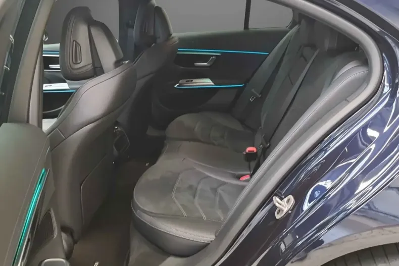 Mercedes-Benz E 220 din 2025 cu 12.468 km - oferta MER176893 - foto 13