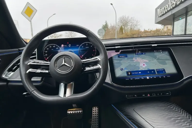 Mercedes-Benz E 220 din 2025 cu 9.750 km - oferta MER176894 - foto 9